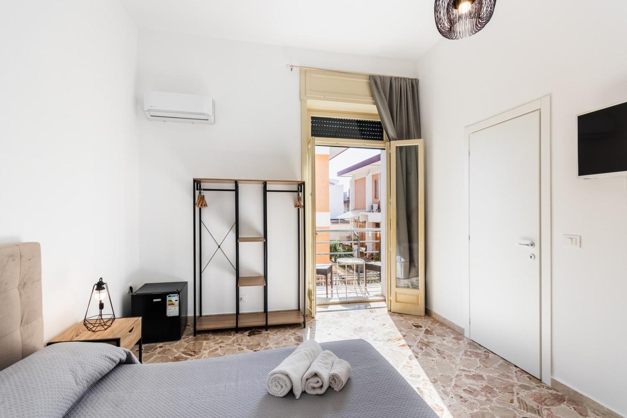 Le Torrette Rooms And Apartments Авола Екстериор снимка