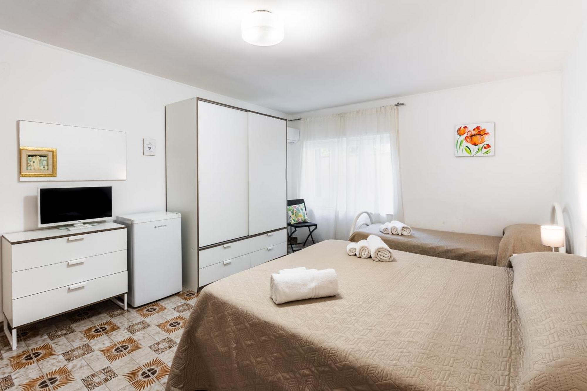 Le Torrette Rooms And Apartments Авола Екстериор снимка