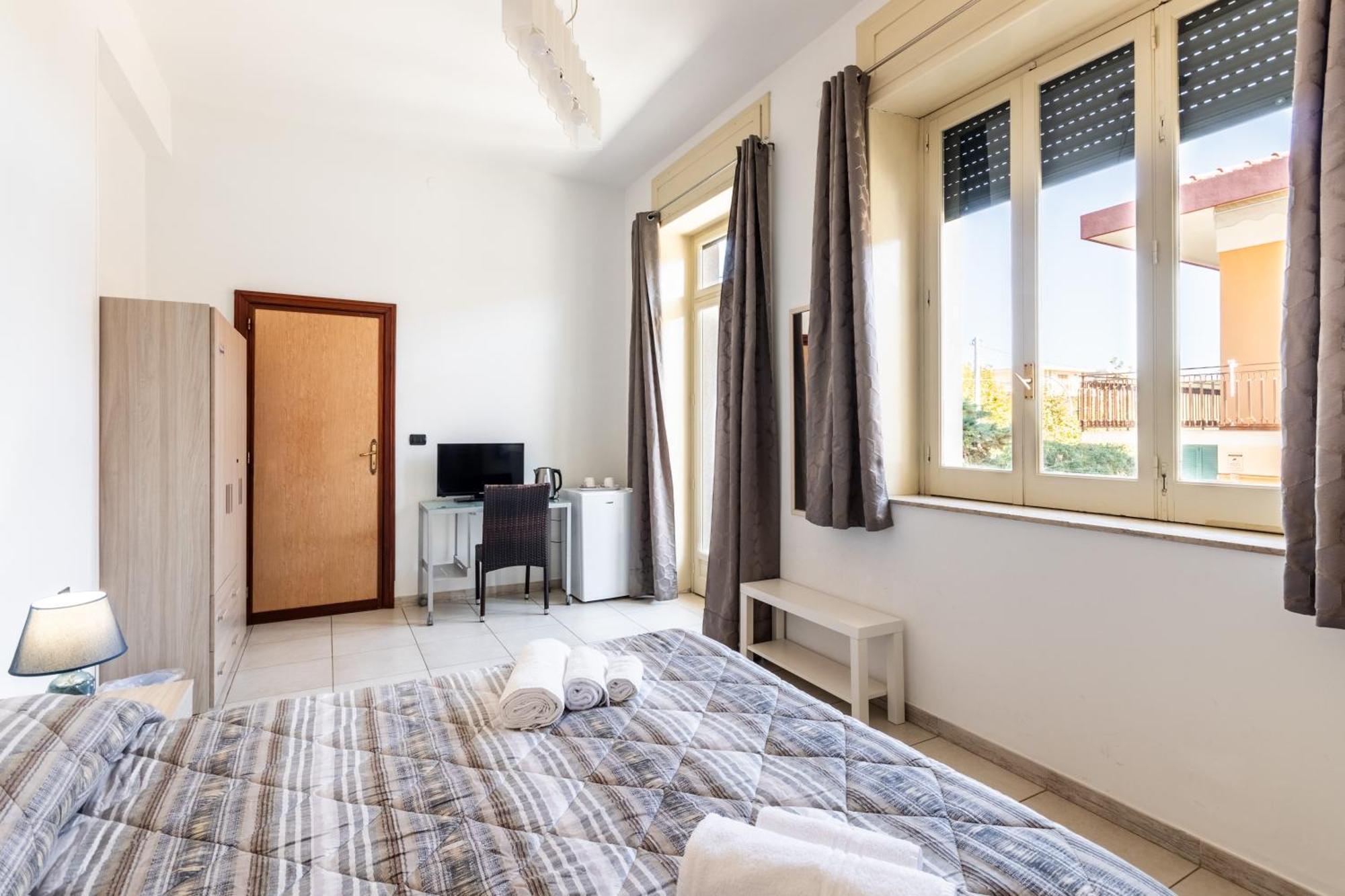 Le Torrette Rooms And Apartments Авола Екстериор снимка