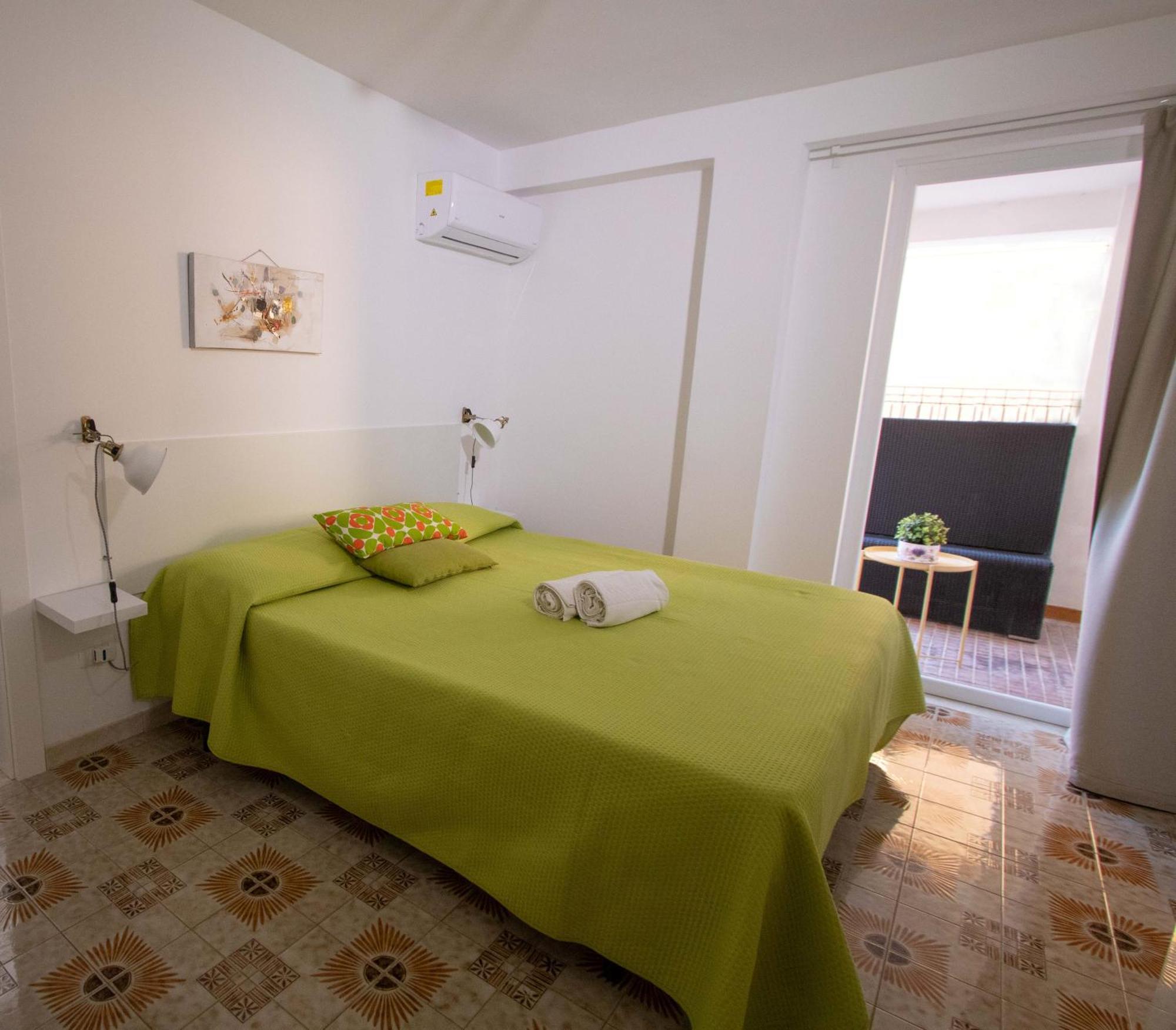 Le Torrette Rooms And Apartments Авола Екстериор снимка