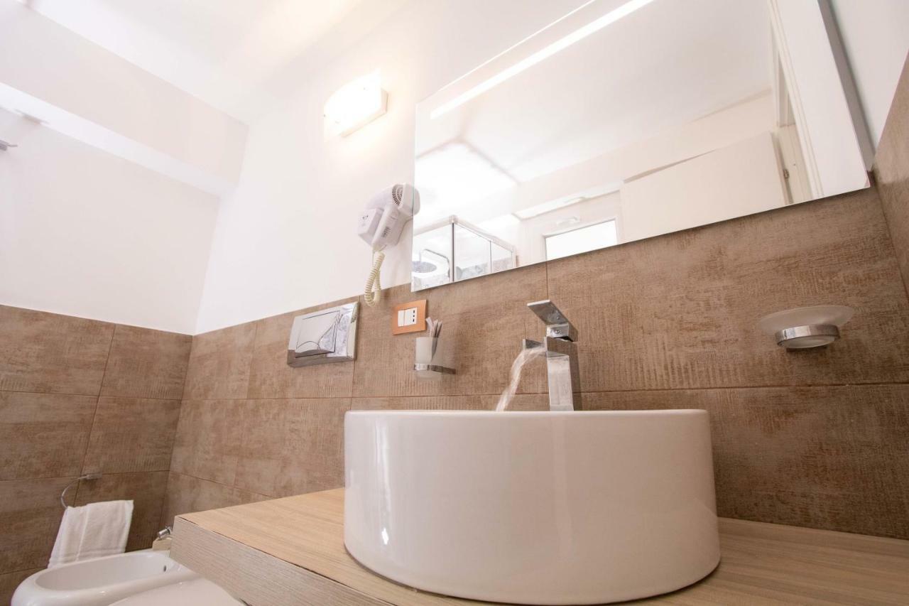 Le Torrette Rooms And Apartments Авола Екстериор снимка